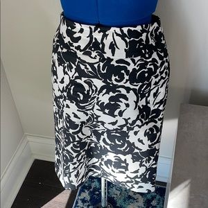 Black $ White Liz Claiborne pencil skirt